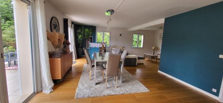 Location Maison 7 pièces 135m² - Photo 4