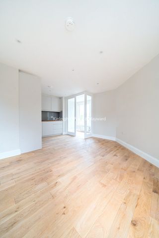 Berrymead Gardens, London, W3 - Photo 3