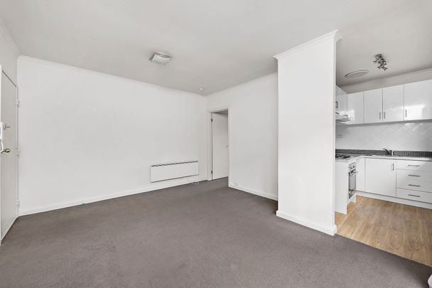 8/34 Clarke Street, Prahran. - Photo 1