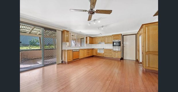 Spacious 4 Bedroom Home - Photo 1