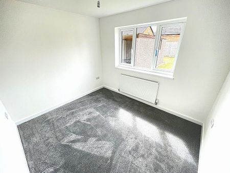 2 bedroom bungalow to rent - Photo 2