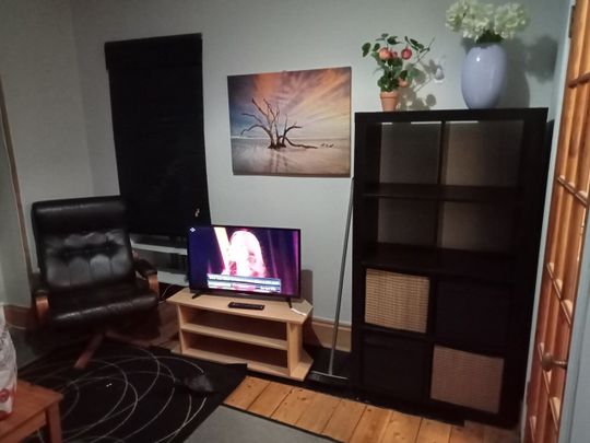 1 Bed Flat, Henderson Street, EH6 - Photo 1