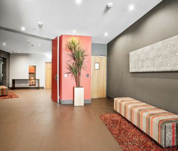 Sleek 2 Bedroom West Perth Apartment - Photo 6