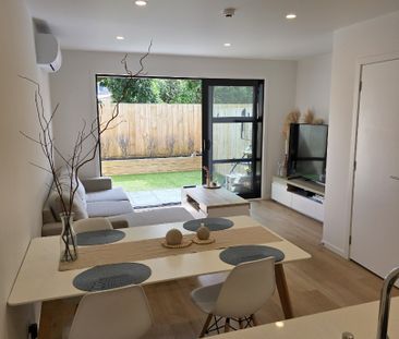 Sunny 2 Bedroom 2 Bathroom with one parking space near new family home - Photo 3