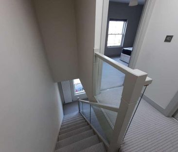 Hinton Road, London, SE24 - Photo 2