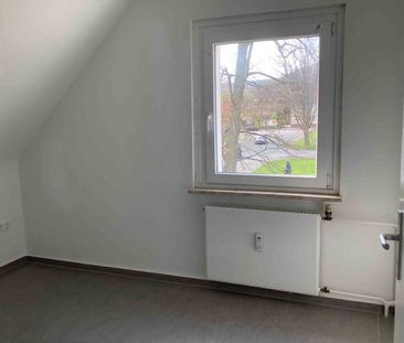 Gemütliche 2-Zimmer-Dachgeschosswohnung – ca. 43 m² mit Tageslichtbad - Foto 1
