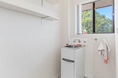 Freshly updated and ready to move in! - Photo 3