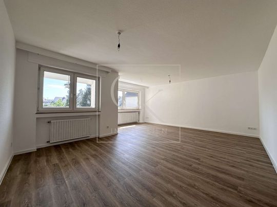 Großzügige Maisonette in der Fußgängerzone von Troisdorf inkl. Wintergarten, Terrasse und Loggia! - Photo 1