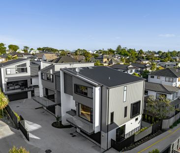 BRAND-NEW EXECUTIVE TOWNHOUSE FOR RENT - Photo 1