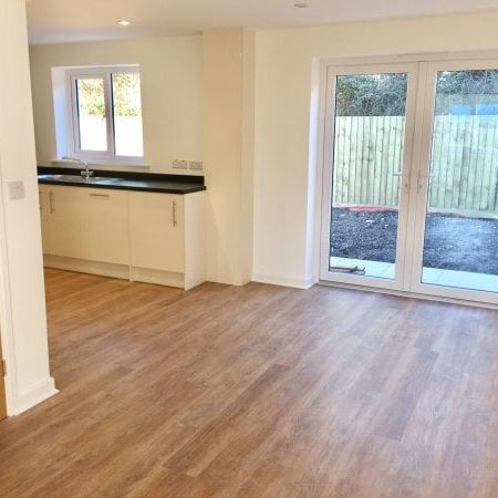 Long Rock, Penzance, TR20 - Photo 1