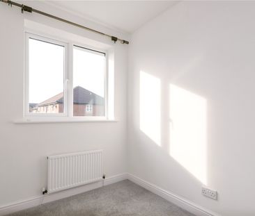 2 bedroom semi-detached house to rent - Photo 5