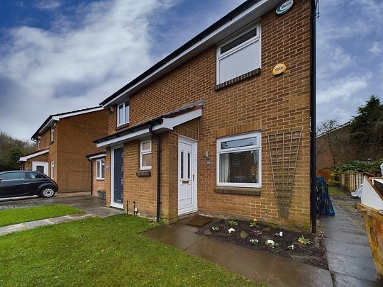 Chevington Drive, Heaton Mersey - Photo 1