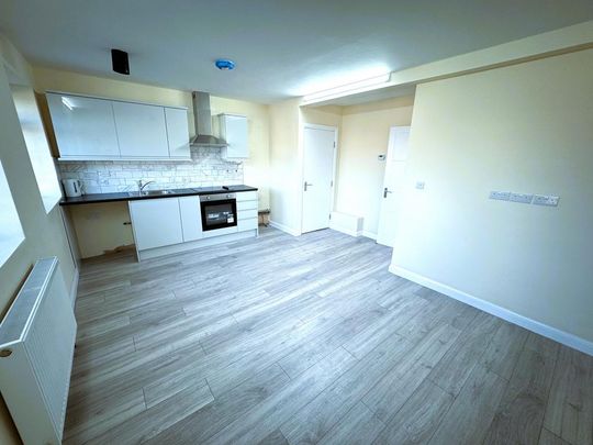 1 bedroom flat to rent - Photo 1