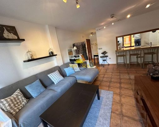 APARTMENT WITH 3 BEDROOMS AND 2 BATHROOMS - Photo 1