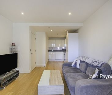 Love Lane, London, SE18 - Photo 2