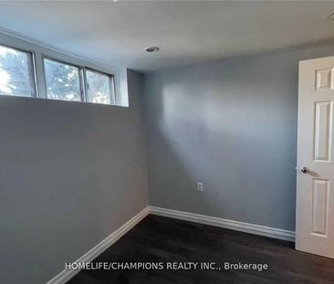 For Lease - 65 Whitburn Crescent, Toronto, Ontario - Photo 4