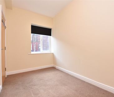 1, Nancroft Mount, Armley, Leeds, LS12 2DF - Photo 4