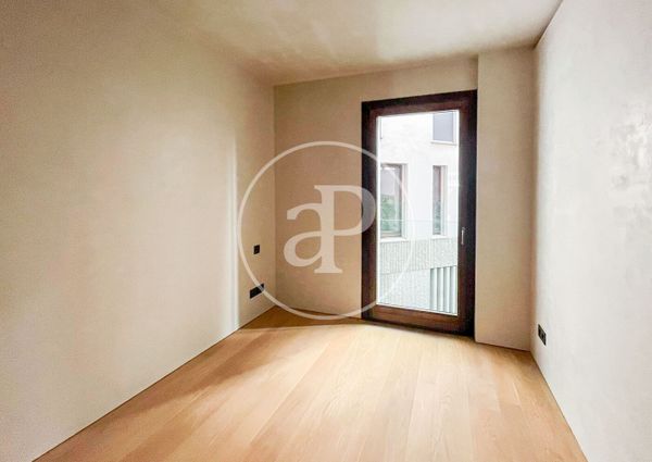 Apartment for Rent on Paseo Mallorca