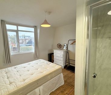 Flat 4 , 21 North Marine Road, Scarborough - Photo 3