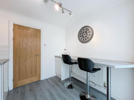 3 bedroom terraced house to rent - Photo 3