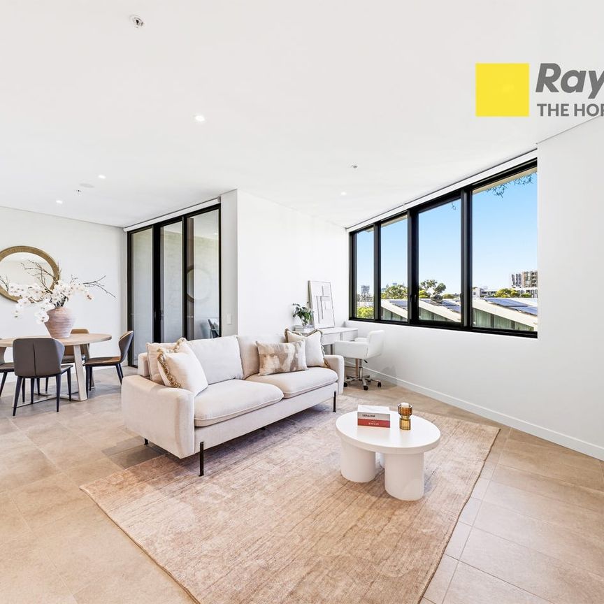 Well-Designed 2-Bedroom Apartment in Prime Green Square Location - Photo 1