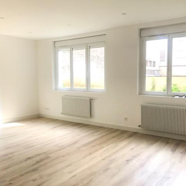 Location Appartement 2 pièces 70m² - Photo 1