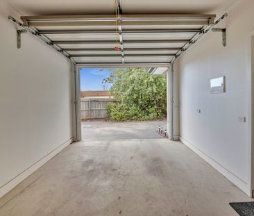 2/13 Leila Court, Thomastown VIC 3074 - Photo 3