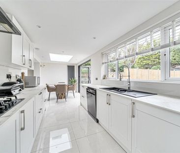 3 bedroom semi-detached house to rent - Photo 3