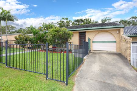 SPACIOUS CENTRAL DUPLEX - Photo 5