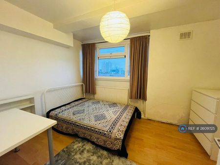 3 bedroom flat to rent - Photo 3