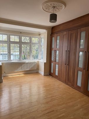 2 Bed Flat, Norbury Avenue, SW16 - Photo 1