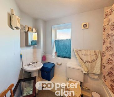 Maisonette to rent - Photo 6