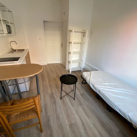 Location Appartement 1 pièce 14m² AMIENS 80000 - Photo 4