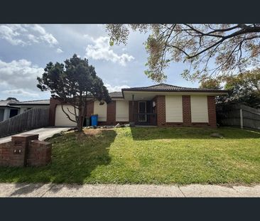 26 Hoysted Avenue, Cranbourne North, Vic 3977 - Photo 1