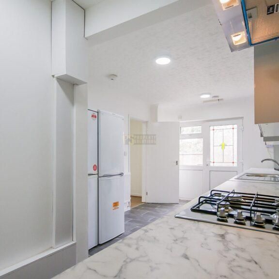 5 bedroom terraced house to rent - Photo 1
