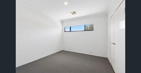 LARGE FAMILY HOME - Photo 4