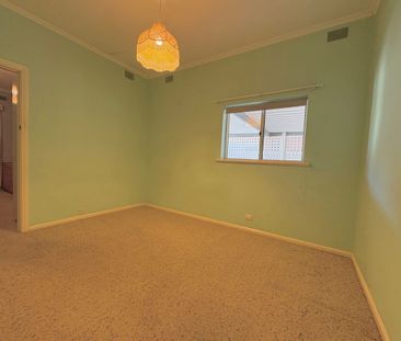 Spacious Family Home Opposite Reserve - Photo 3