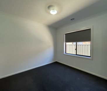 NICELY PRESENTED FOUR BEDROOM HOME ! - Photo 3