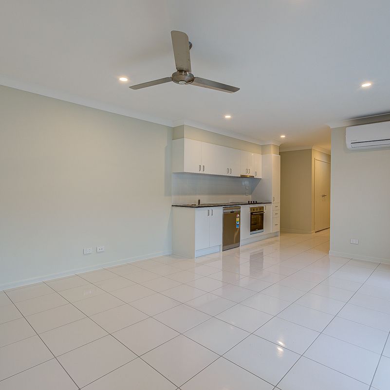 Simple and Modern Duplex Living - Photo 1