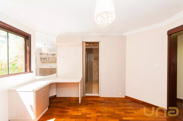 Casa no Butiatuvinha de 393.75 m² com 5 quartos - Foto 1