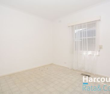 Charming 3-Bedroom Home in Thomastown - Photo 6