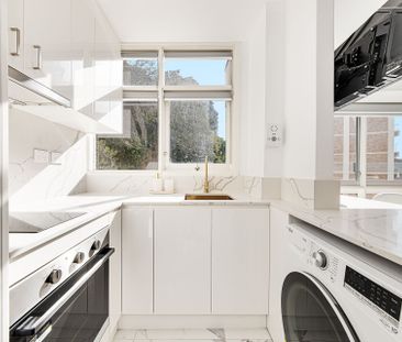 Renovated North Facing Studio - Offered Furnished - Photo 4