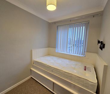 3 bedroom end of terrace house to rent - Photo 6