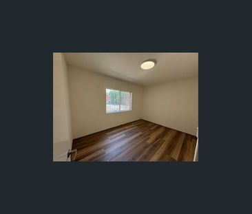 "Location Perfect" - Photo 3