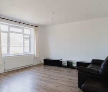 3 bedroom detached house to rent - Photo 2
