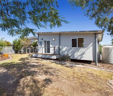 Large one-bed, modern cottage with spacious rooms in tranquil setting - Photo 5