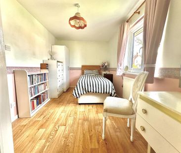 3 bedroom end of terrace house to rent - Photo 4