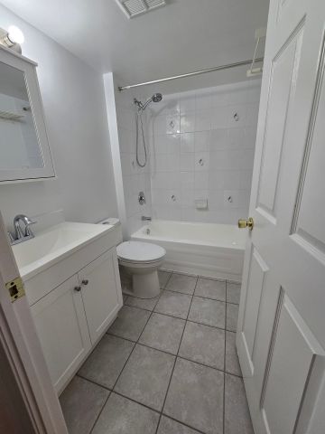 For Lease - 3 Ellesmere Street Unit# 520, Richmond Hill, Ontario - Photo 3