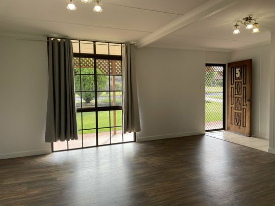 Freshly painted 3 bedroom Lowset home - Photo 1