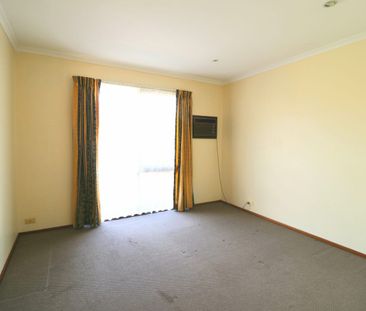 Spacious 3 Bedroom Unit by Beach Side! - Photo 2